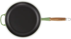 Le Creuset Bratpfanne Signature Aus Gusseisen In Bamboo Green 8 Le Creuset Bratpfanne Signature Aus Gusseisen In Bamboo Green -Küche Geschäft 20258284080422 00001