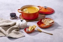 Le Creuset Kürbisteller Mittel In Ofenrot -Küche Geschäft 21177240902430 62106020900099 62106010900099 61802357160003 49811460010003 LS00001 1