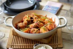 Le Creuset Gourmet-Profitopf Signature In Meringue, 26 Cm -Küche Geschäft 21180267164430 2 meringue Gourmet Profitopf Signature 26 1