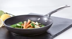Le Creuset Aluminium-Antihaft-Pfanne Flach -Küche Geschäft Aluminium Antihaft 14 klein l