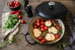 Le Creuset Gourmet-Profitopf Signature In Schwarz 7 Le Creuset Gourmet-Profitopf Signature In Schwarz -Küche Geschäft web 21180300002430 LS02