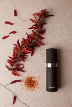 Microplane Chilimühle -Küche Geschäft web MP Specialty Chili Mill 48970 overhead chilis 2 l